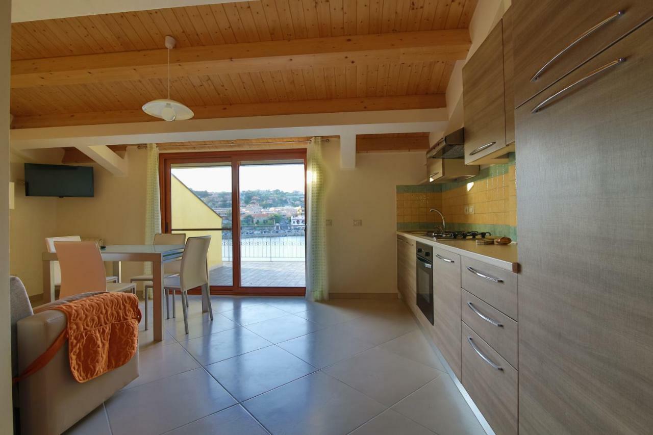 Case Panoramiche Sul Lago Μεσίνα Εξωτερικό φωτογραφία