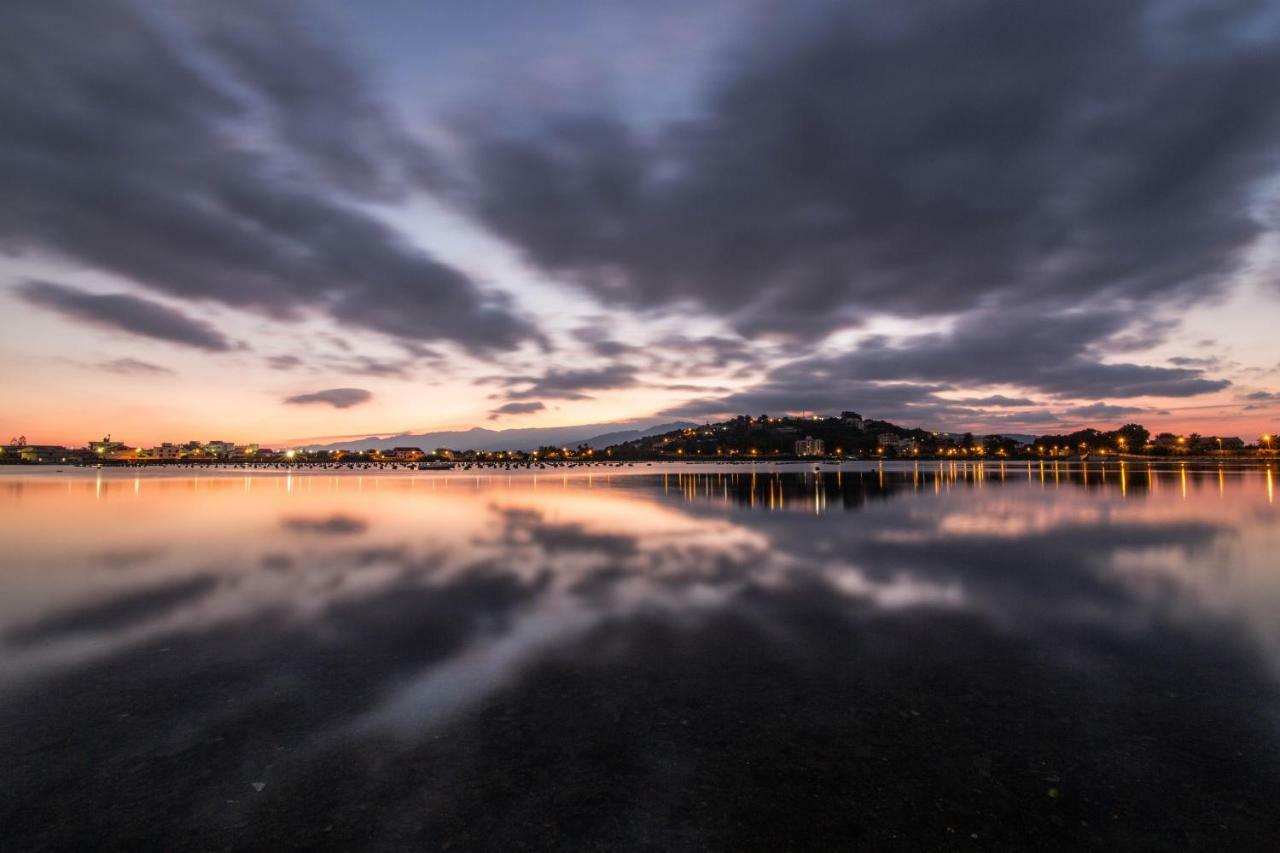 Case Panoramiche Sul Lago Μεσίνα Εξωτερικό φωτογραφία